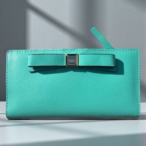 Kate Spade Montford Park Nisha Wallet in Tiffany Blue. EUC.